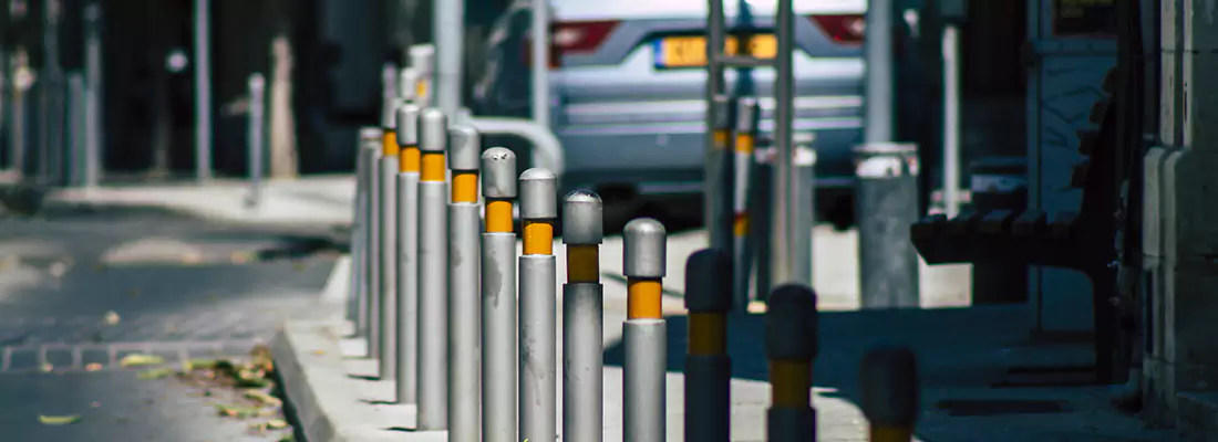 Safe and Convenient Retractable Barrier Column Systems for Properties in Safety Harbor, FL